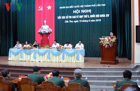 Chủ tịch Quốc hội tiếp xúc cử tri tại Cần Thơ - ảnh 3