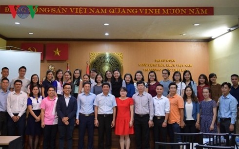 Đại sứ quán Việt Nam tại Thái Lan đối thoại với lưu học sinh - ảnh 2