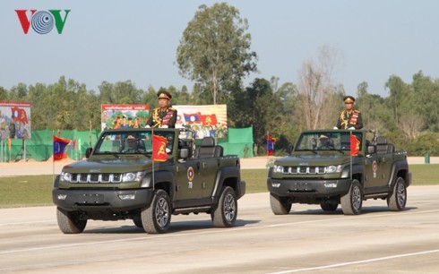 Mít tinh kỷ niệm 70 năm Ngày thành lập Quân đội nhân dân Lào - ảnh 1