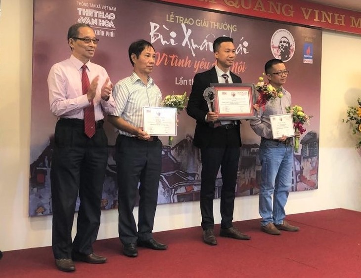 Giải thưởng Lớn giải Bùi Xuân Phái vì tình yêu Hà Nội trao cho PGS Nguyễn Thừa Hỷ - ảnh 5