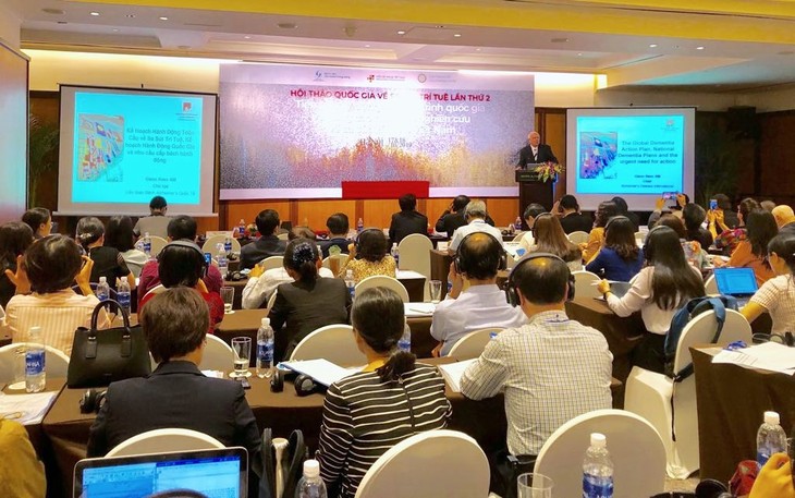  Chủ tịch Hội Alzheimer thế giới Glenn Rees: Việt Nam cần hướng tới kế hoạch quốc gia phòng chống sa sút trí tuệ - ảnh 2