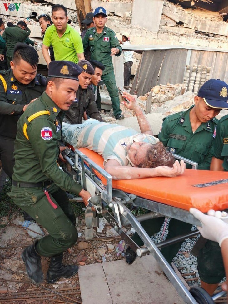 Không có nạn nhân người Việt trong vụ sập nhà 7 tầng tại Campuchia - ảnh 2