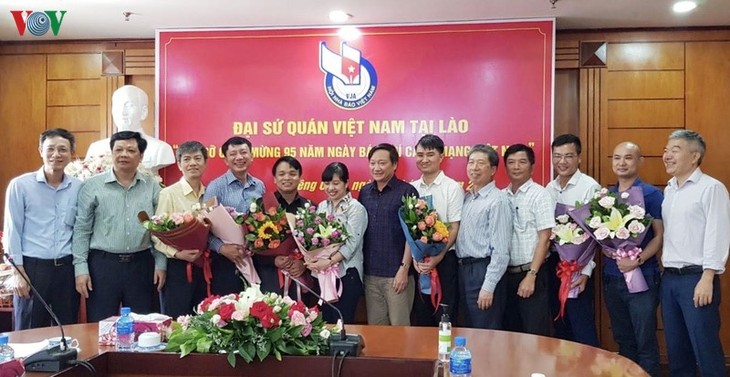 Đại sứ Việt Nam tại Lào chúc mừng các cơ quan báo chí - ảnh 1