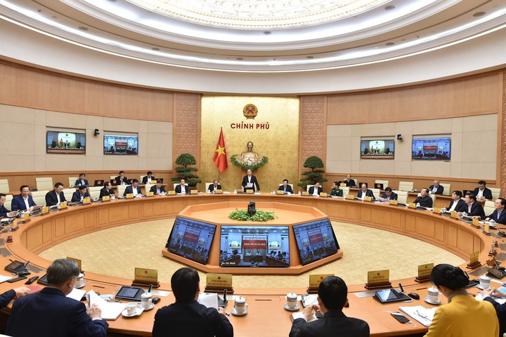 Thủ tướng Nguyễn Xuân Phúc chủ trì Phiên họp Chính phủ thường kỳ tháng 11 - ảnh 1