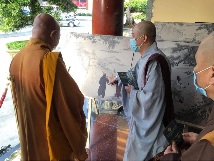 Vietnam Centre triển lãm ảnh Giác hoàng xuống núi nhân Đại lễ Phật đản - ảnh 11