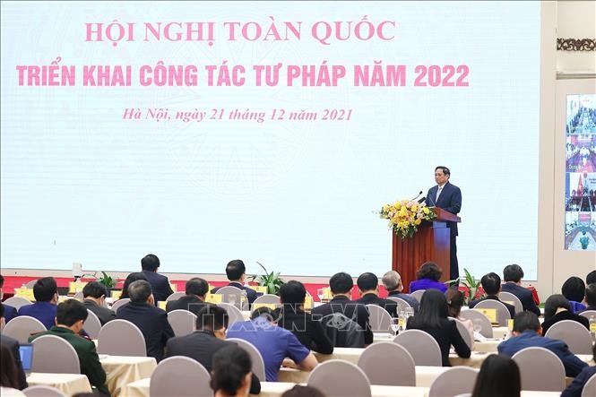 Nâng cao nhận thức về vị trí, vai trò, tầm quan trọng của công tác xây dựng và thực thi pháp luật - ảnh 2