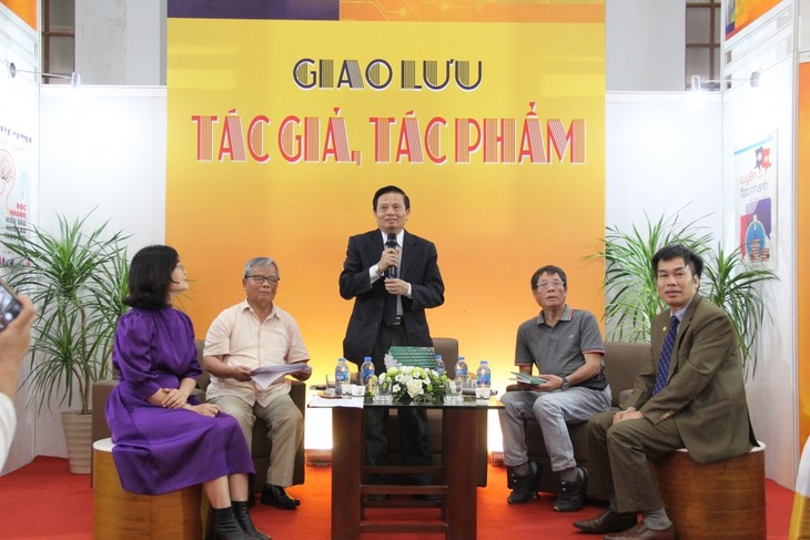 Tọa đàm Cho và nhận - Bài học cuộc đời nhân ngày hội sách và văn hóa đọc Việt Nam - ảnh 1