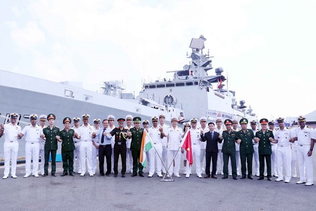 Đội tàu Hải quân Ấn Độ thăm hữu nghị Thành phố Hồ Chí Minh - ảnh 2