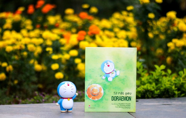 Bạn muốn tìm kiếm những câu chuyện tuyệt vời về Doraemon trong mùa giáng sinh sắp đến? Với bộ ảnh sách thiếu nhi, bạn sẽ được thưởng thức những tình tiết lãng mạn, chân thật và cảm động. Doraemon sẽ giúp cho bạn tìm lại niềm tin và niềm vui trong mùa Giáng Sinh này.