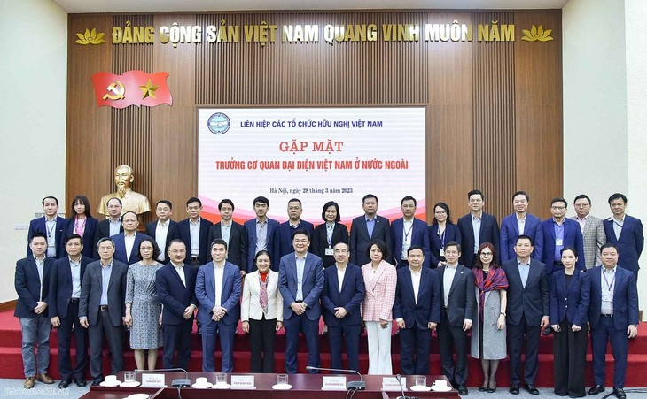Gặp mặt đoàn các Đại sứ, Trưởng Cơ quan đại diện Việt Nam tại nước ngoài - ảnh 2