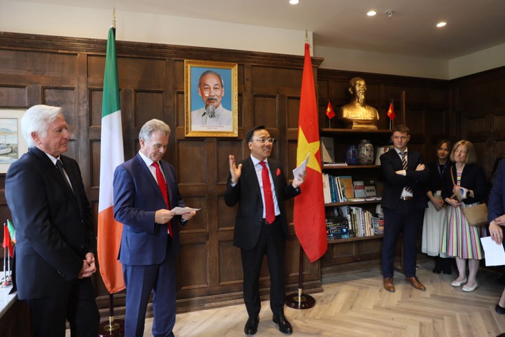 Khai trương Văn phòng Lãnh sự danh dự Việt Nam tại Dublin (Ireland) - ảnh 1
