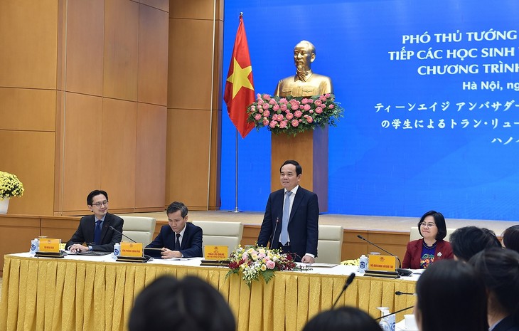 Phó Thủ tướng Trần Lưu Quang tiếp đoàn học sinh, sinh viên Việt Nam và Nhật Bản - ảnh 1