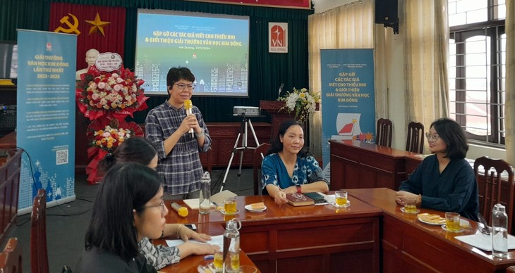 Giới thiệu Giải thưởng Văn học Kim Đồng với các tác giả viết cho thiếu nhi tại Hải Dương - ảnh 2