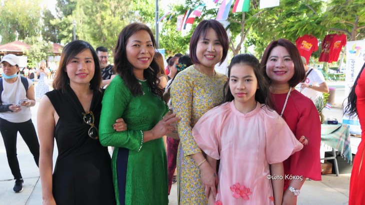 Hấp dẫn ẩm thực Việt Nam  tại Lễ hội ẩm thực văn hóa đa quốc gia tại CH Sip - ảnh 13