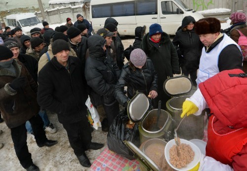 มีผู้เสียชีวิตกว่า 80 คนจากอากาศที่หนาวจัดในประเทศยูเครน - ảnh 1
