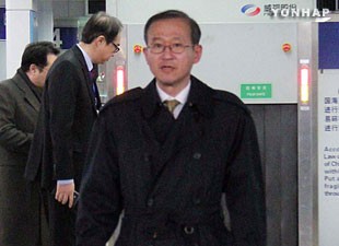 หัวหน้าคณะเจรจานิวเคลียร์ของสาธารณรัฐเกาหลีเยือนประเทศจีน - ảnh 1