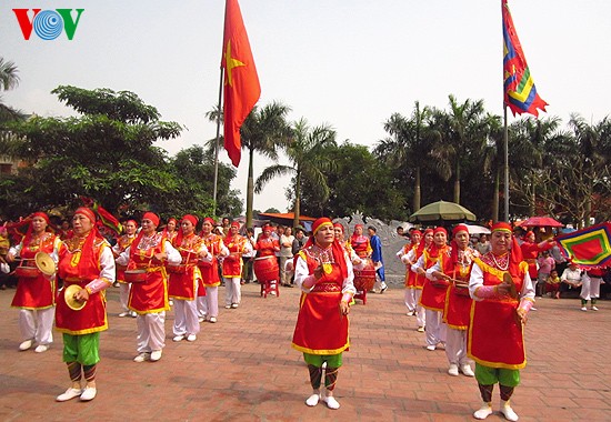 เทศกาลแห่งประเพณีการเลือกคู่ของหมู่บ้าน Đường Yên กรุงฮานอย - ảnh 5
