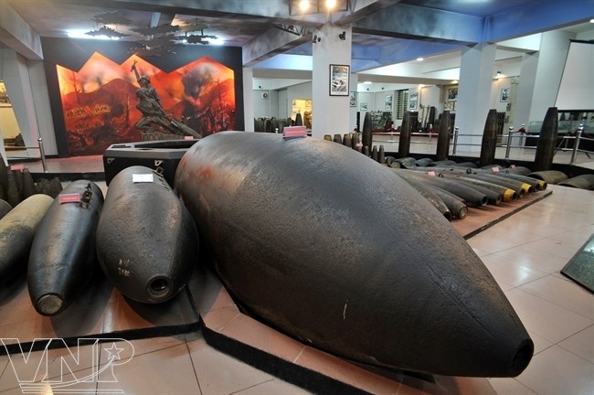 การจัดแสดงกับระเบิด ณ พิพิธภัณฑ์ทหารช่างในกรุงฮานอย - ảnh 7