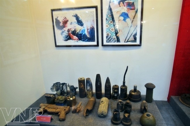 การจัดแสดงกับระเบิด ณ พิพิธภัณฑ์ทหารช่างในกรุงฮานอย - ảnh 13