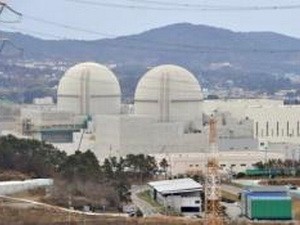 สาธารณรัฐเกาหลี สั่งปิดเตาปฏิกรณ์นิวเคลียร์ 2 แห่ง - ảnh 1