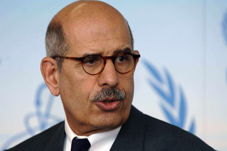 นาย Mohanmed ElBaradei เข้าพิธีสาบานตนรับตำแหน่งรองประธานาธิบดีเฉพาะกาลของอียิปต์ - ảnh 1