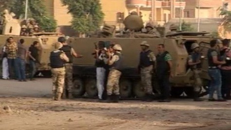 กองทัพอียิปต์เดินหน้ายุทธนาการณ์กวาดล้างกลุ่มมือปืนมุสลิมหัวรุนแรง - ảnh 1