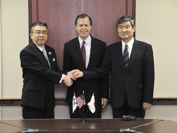 สหรัฐ ญี่ปุ่นและสาธารณรัฐเกาหลีวางแผนจัดการประชุมเกี่ยวกับปัญหาของเปียงยาง - ảnh 1