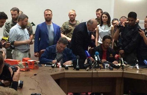 มาเลเซียและกองกำลังที่เรียกร้องการเป็นสหพันธรัฐในยูเครนบรรลุข้อตกลงเกี่ยวกับเหตุเที่ยวบินเอ็มเอช 17  - ảnh 1