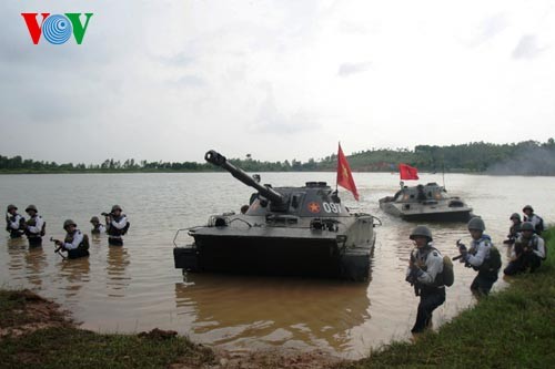 กองพล 147 กองทัพเรือฝึกการประสานงานในการสู้รบ - ảnh 5