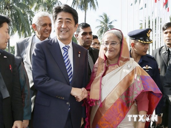 นายกรัฐมนตรีญี่ปุ่นเยือนประเทศศรีลังกาอย่างเป็นทางการ - ảnh 1