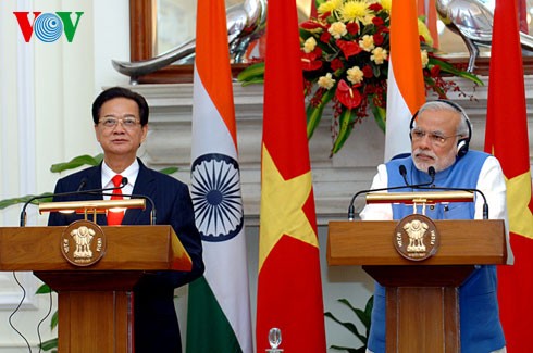 เวียดนามและอินเดียเห็นพ้องที่จะกระชับความสัมพันธ์ร่วมมือในทุกด้าน - ảnh 3