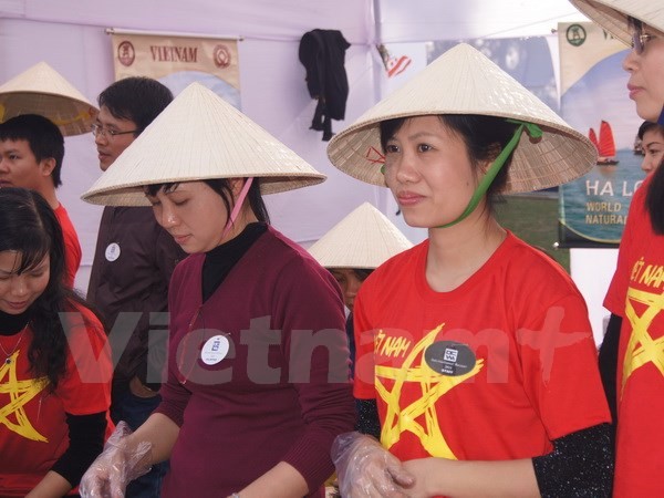 เวียดนามเข้าร่วมงานแสดงสินค้าเพื่อการกุศลนานาชาติ Bazaar  ที่ประเทศอินเดีย - ảnh 1