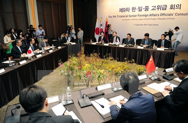ญี่ปุ่น จีนและสาธารณรัฐเกาหลีวางแผนจัดการเจรจาระดับรัฐมนตรีว่าการกระทรวงการต่างประเทศ - ảnh 1