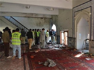 ได้มีผู้เสียชีวิตอย่างน้อย 19 คนจากเหตุระเบิดที่ มัสยิดในปากีสถาน - ảnh 1