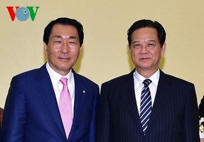 เวียดนามและสาธารณรัฐเกาหลีกระชับความร่วมมือทวิภาคี - ảnh 1