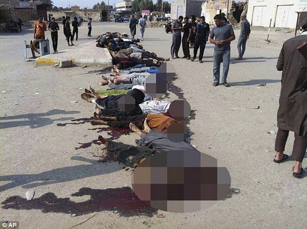 อิรักพบศพ 470 ศพ ณ หลุมฝังศพในเมือง Tikrit  - ảnh 1