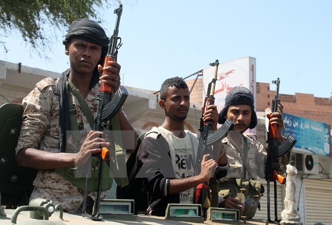 กองกำลังสนับสนุนรัฐบาลเยเมนได้รับชัยชนะในการปะทะในภาคใต้ - ảnh 1