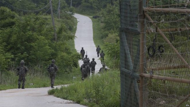สาธารณรัฐเกาหลีเตือนเปียงยางเกี่ยวกับเหตุระเบิดในเขตปลอดทหาร - ảnh 1