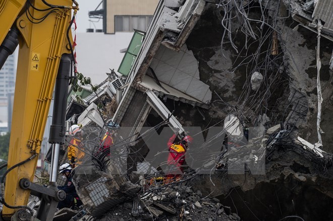 มีผู้เสียชีวิต 116 คนจากเหตุแผ่นดินไหวในไต้หวัน ประเทศจีน - ảnh 1