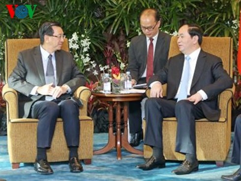 ประธานประเทศให้การต้อนรับประธานเครือบริษัท Sembcorp และประธานเครือบริษัท Ascendas-Singbridge - ảnh 1
