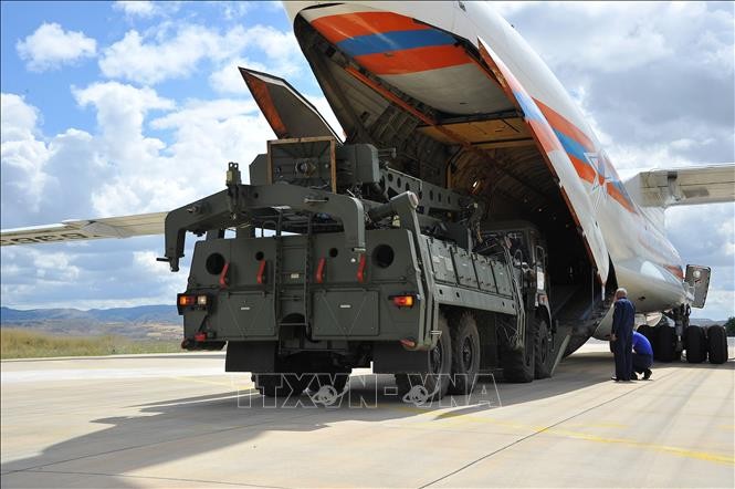 ตุรกีจะผลักดันแผนการซื้อระบบป้องกันขีปนาวุธ S-400 ของรัสเซีย - ảnh 1