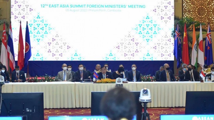 การประชุม AMM 55: เวียดนามเรียกร้องให้ประเทศต่างๆสร้างสรรค์ทะเลตะวันออกให้เป็นเขตทะเลแห่งสันติภาพ เสถียรภาพและความร่วมมือ - ảnh 1