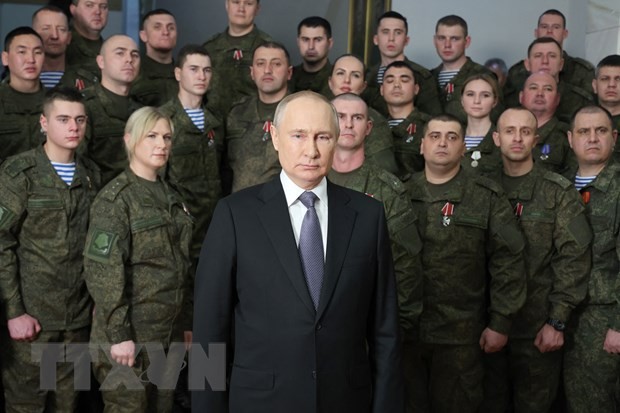 ประธานาธิบดีรัสเซียมีคำสั่งหยุดยิงชั่วคราวในประเทศยูเครน - ảnh 1