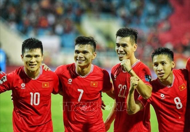 ทีมฟุตบอลชายเวียดนามเอาชนะทีมฟิลิปปินส์ 3-2 ในการแข่งขันฟุตบอลโลกรอบคัดเลือก โซนเอเชียรอบที่ 2 กลุ่ม F - ảnh 1